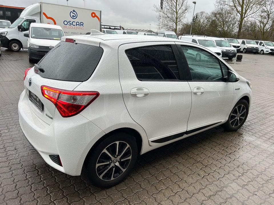 Toyota Yaris 1,5 Hybrid H3 e-CVT Van 5d