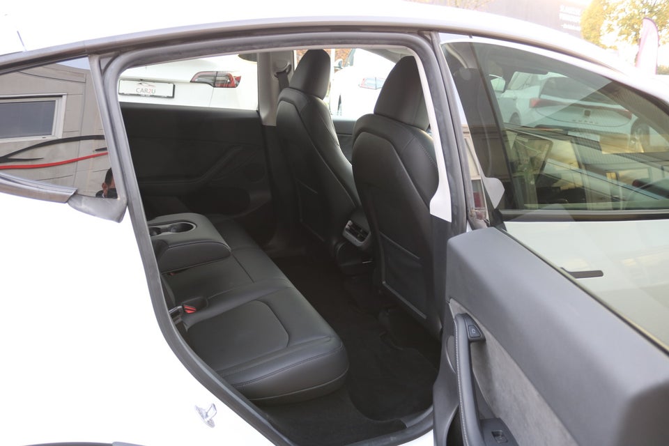 Tesla Model Y RWD 5d