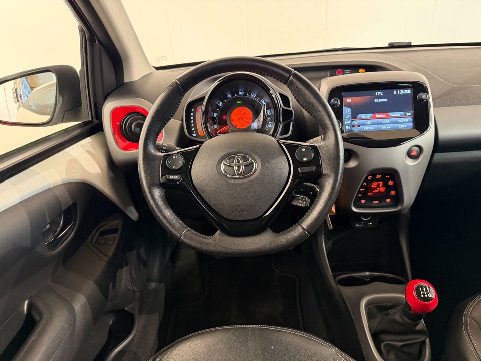 Toyota Aygo 1,0 VVT-i x-pose 5d