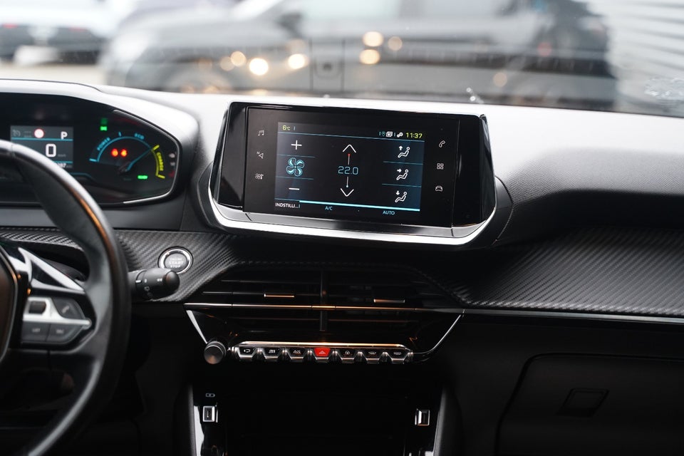 Peugeot e-208 50 Allure 5d