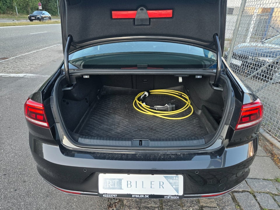 VW Passat 1,4 GTE DSG 4d