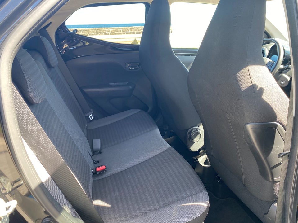 Toyota Aygo 1,0 VVT-i x-pression 5d