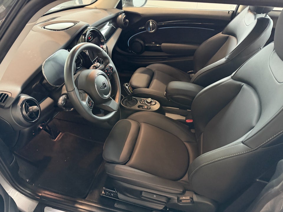 MINI Cooper SE Edition Premium 3d