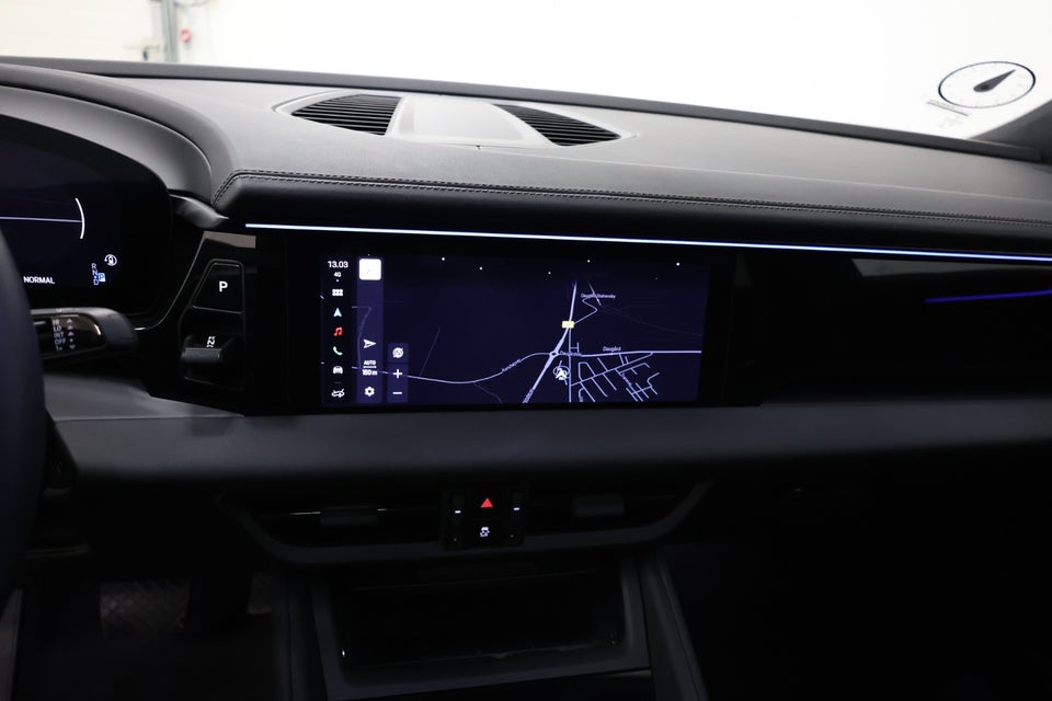 Porsche Macan 4 5d