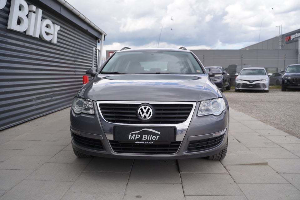 VW Passat 1,6 FSi Comfortline Variant 5d