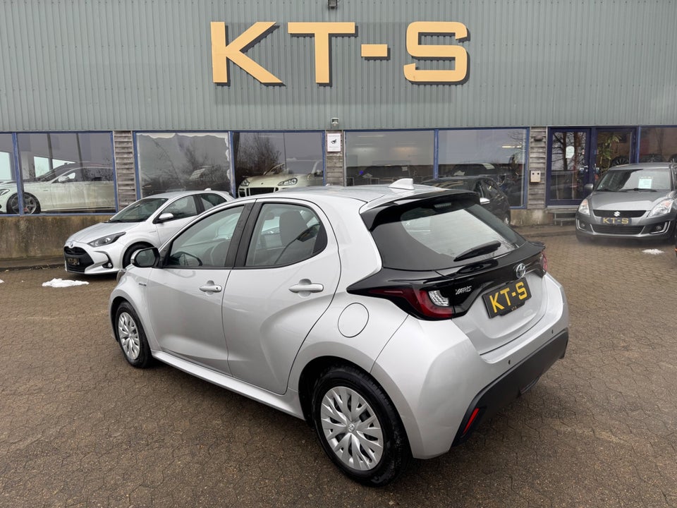 Toyota Yaris 1,5 Hybrid H1 e-CVT 5d