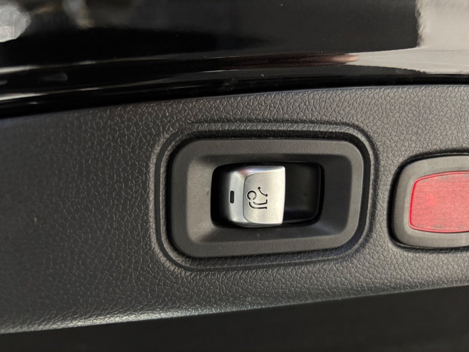 Mercedes E300 2,0 AMG Line Coupé aut. 2d