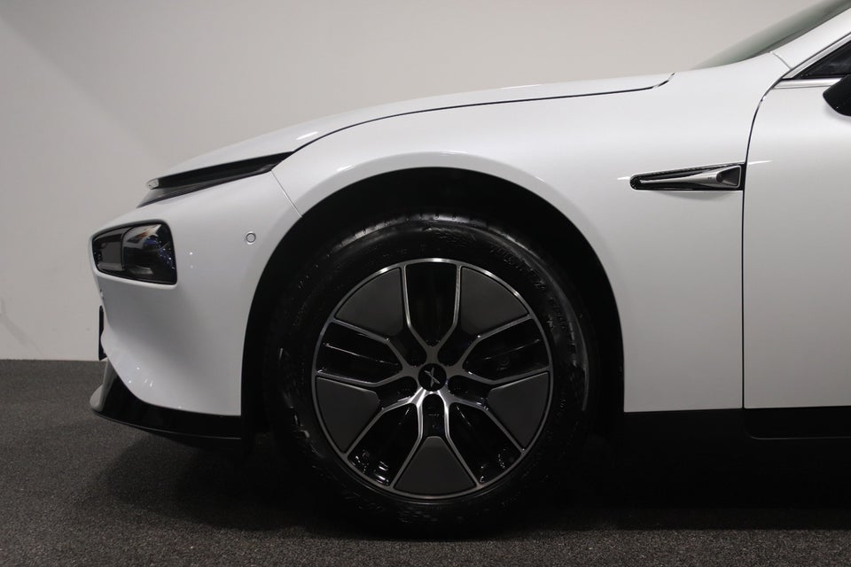 Xpeng P7 Long Range 4d