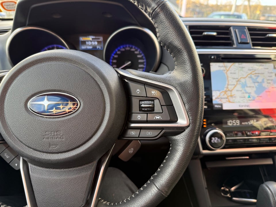 Subaru Outback 2,5 Summit CVT 5d