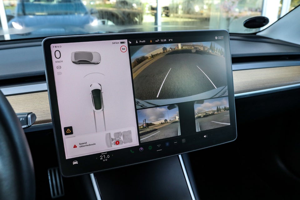 Tesla Model 3 Long Range AWD 4d