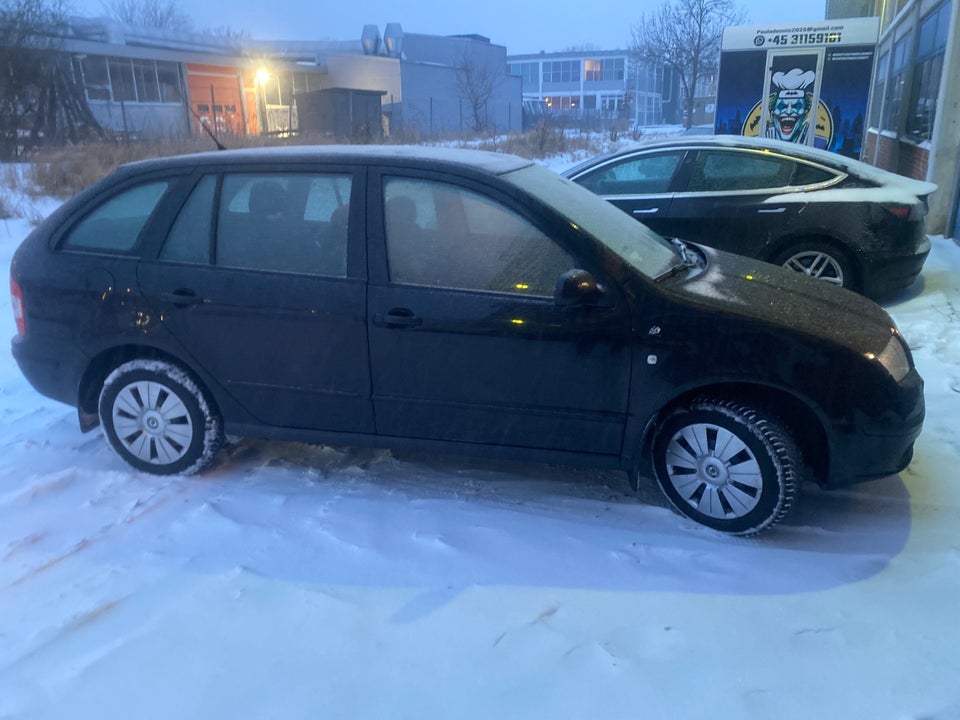 Skoda Fabia 1,4 16V 75 Ambiente Combi 5d