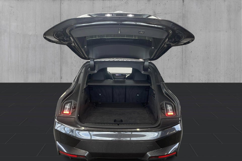 BMW iX xDrive40 Supercharged 5d