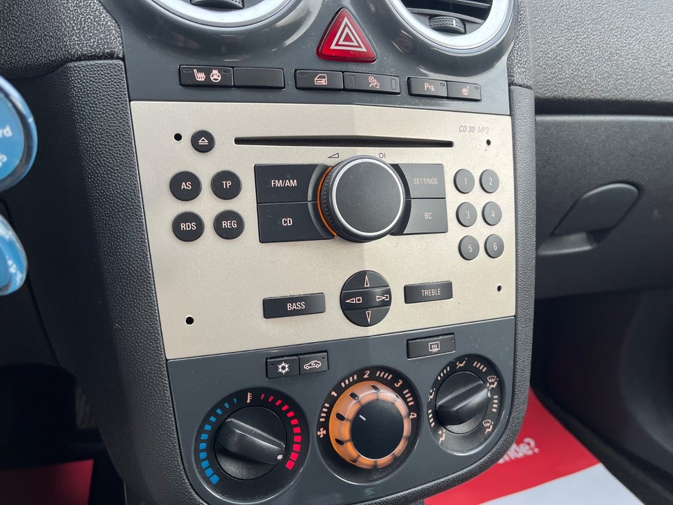 Opel Corsa 1,2 16V Cosmo aut. 5d