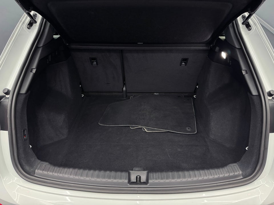 Audi Q4 e-tron 40 Advanced 5d