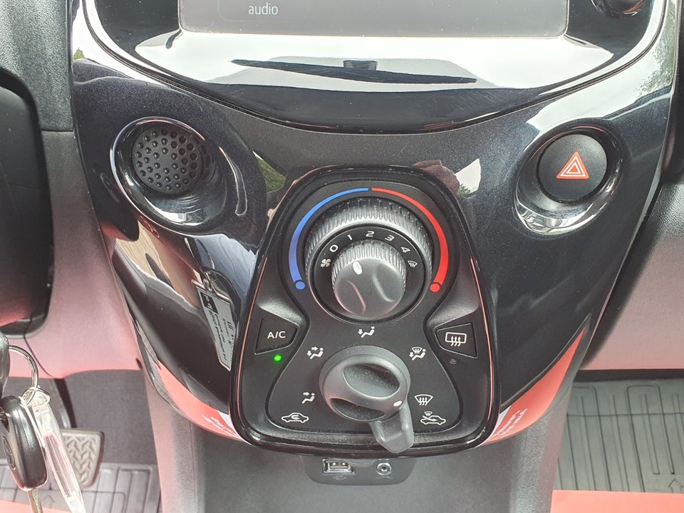 Toyota Aygo 1,0 VVT-i x-cellence 5d