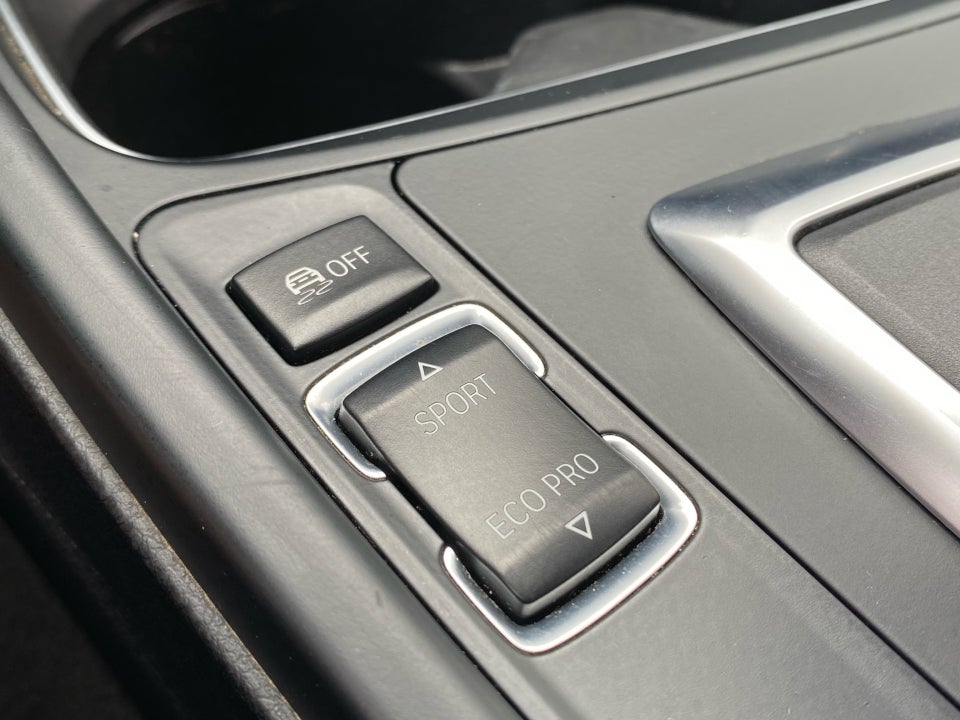 BMW 330d 3,0 Touring aut. 5d