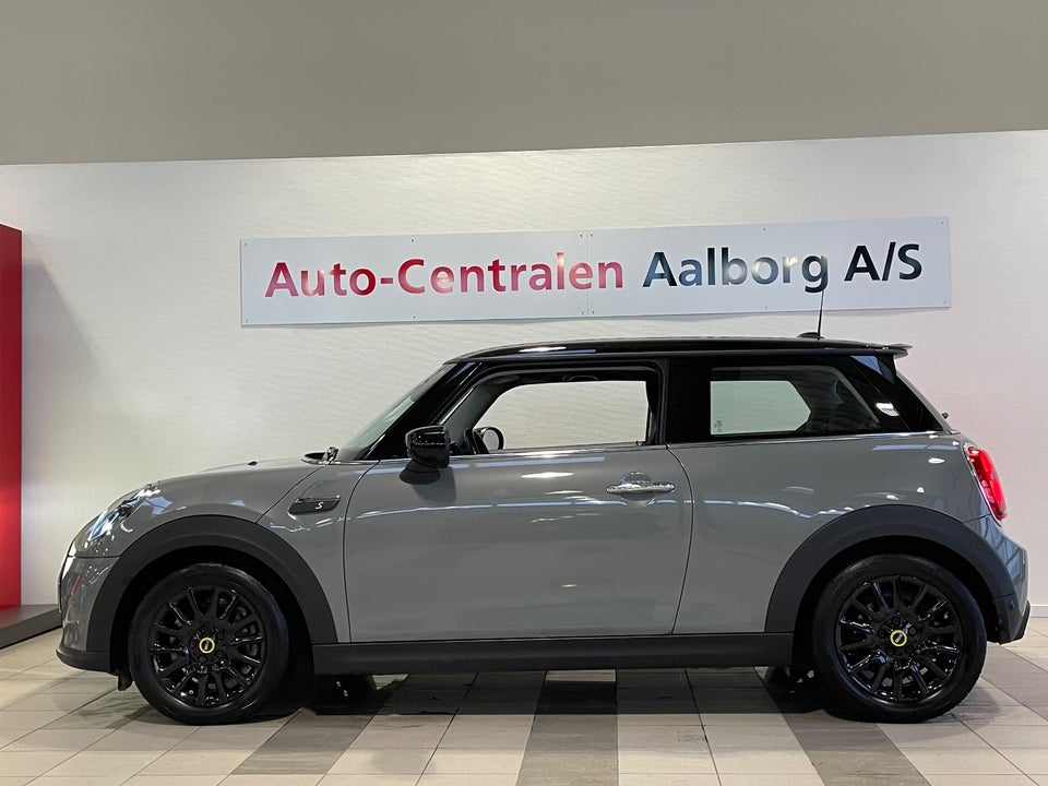 MINI Cooper SE Classic Trim 3d