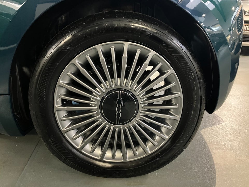 Fiat 500e 42 Icon 3d