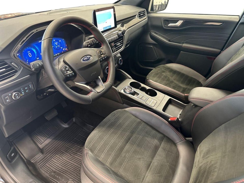 Ford Kuga 2,5 PHEV ST-Line X CVT 5d