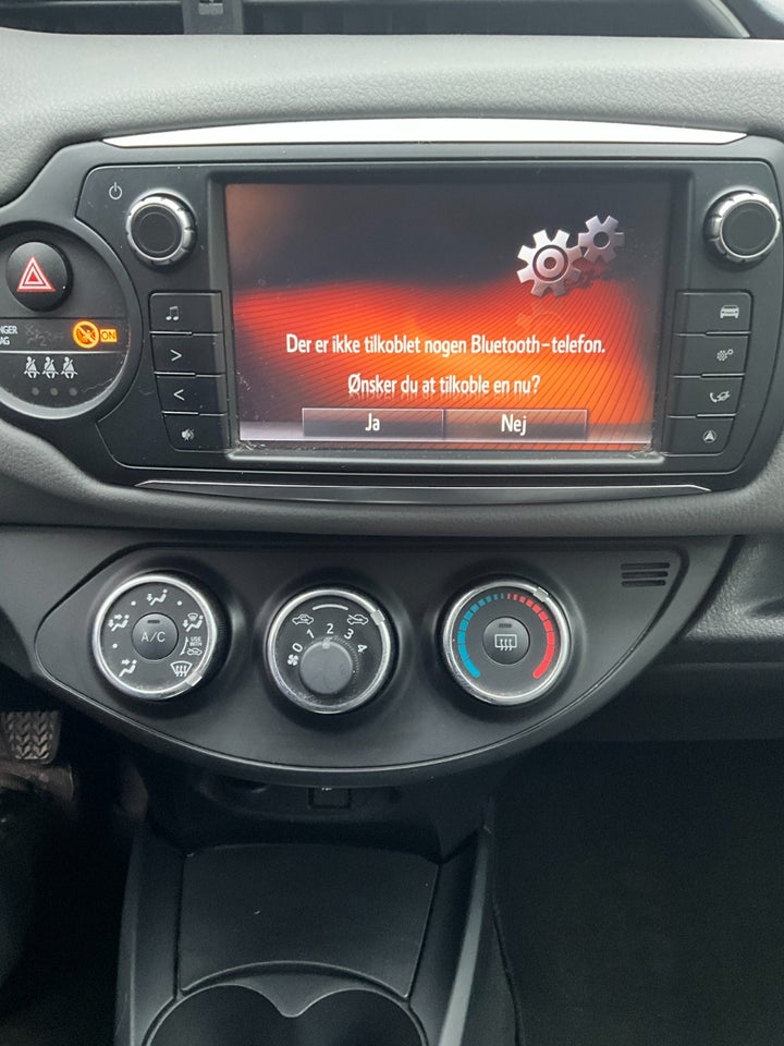 Toyota Yaris 1,0 VVT-i T2 5d