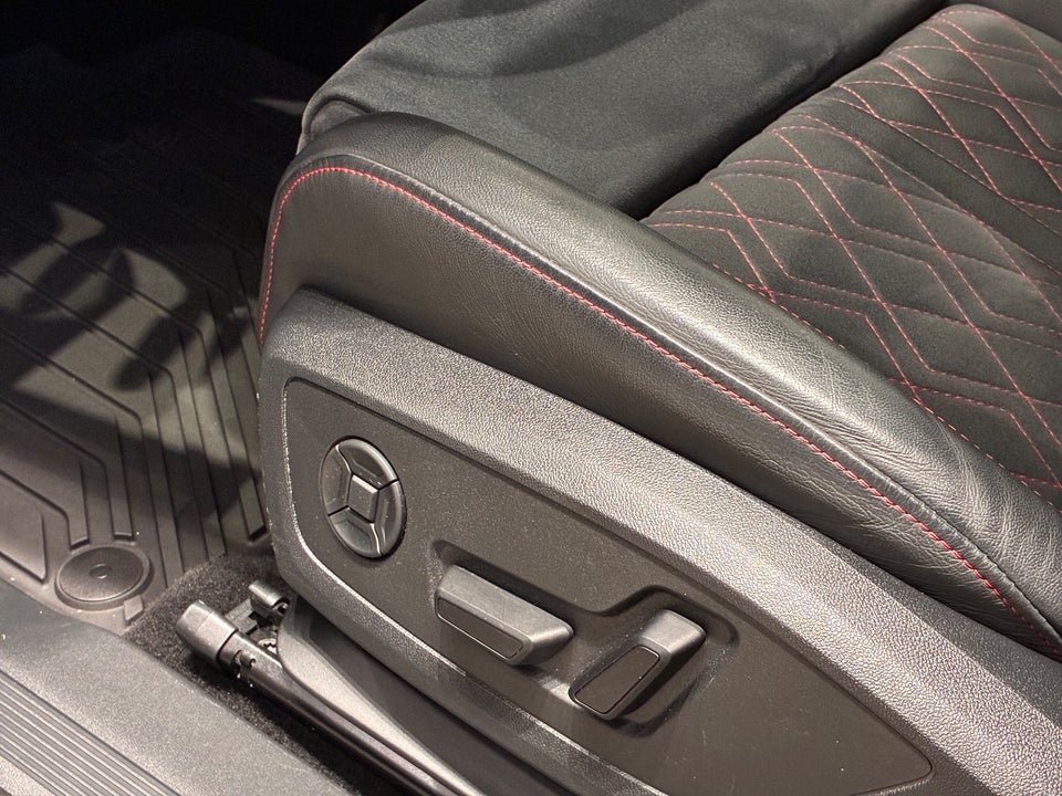 Audi Q4 e-tron 45 S-line quattro 5d