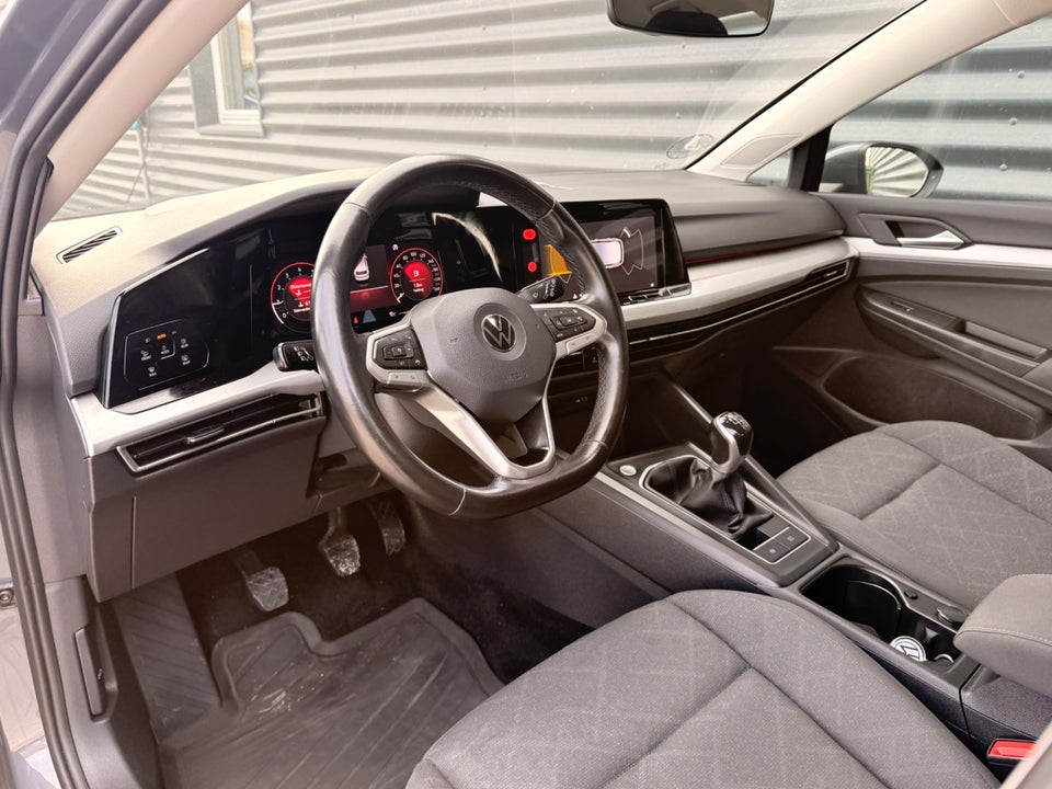 VW Golf VIII 1,5 TSi 130 1st Edition 5d