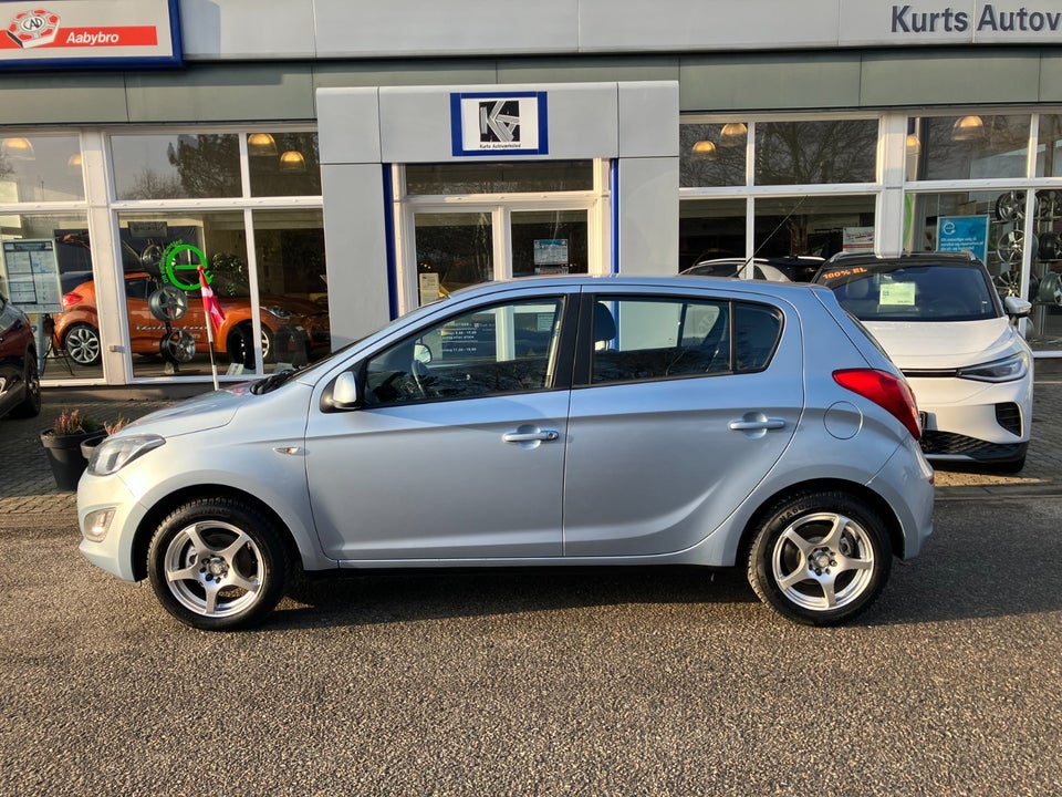 Hyundai i20 1,25 Classic XTR 5d
