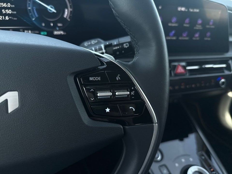 Kia Niro 64 EV Prestige 5d