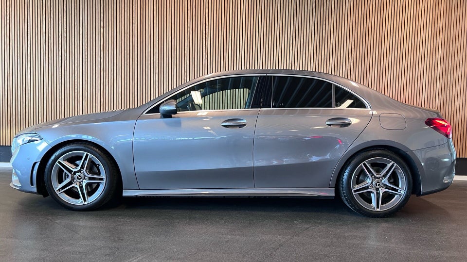 Mercedes A200 1,3 AMG Line 4d