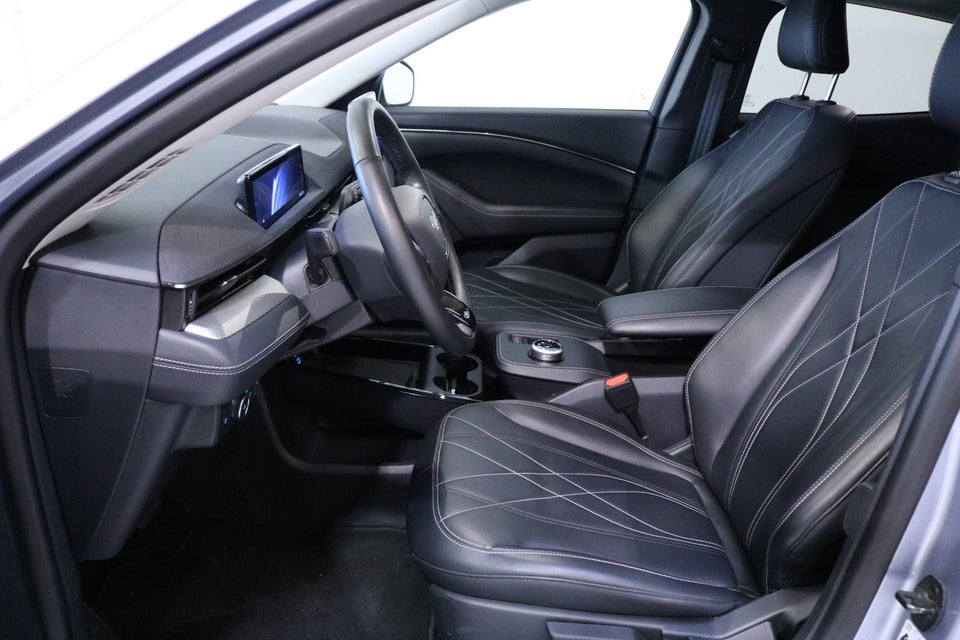 Ford Mustang Mach-E 70 Standard Range 5d