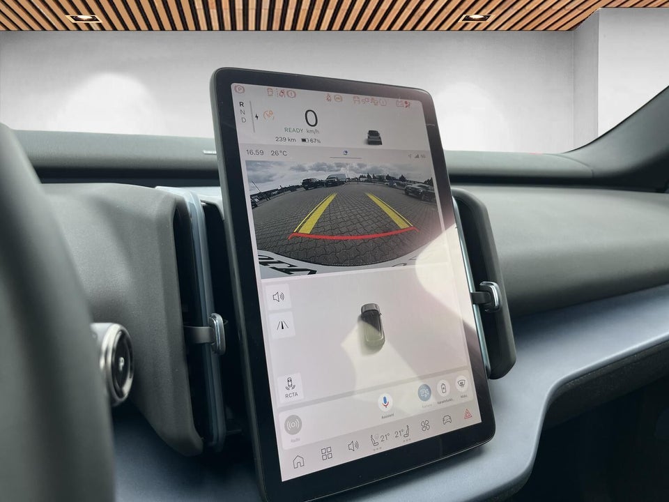 Volvo EX30 Extended Range Plus 5d
