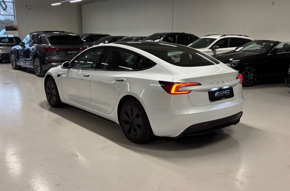 Tesla Model 3 RWD 4d