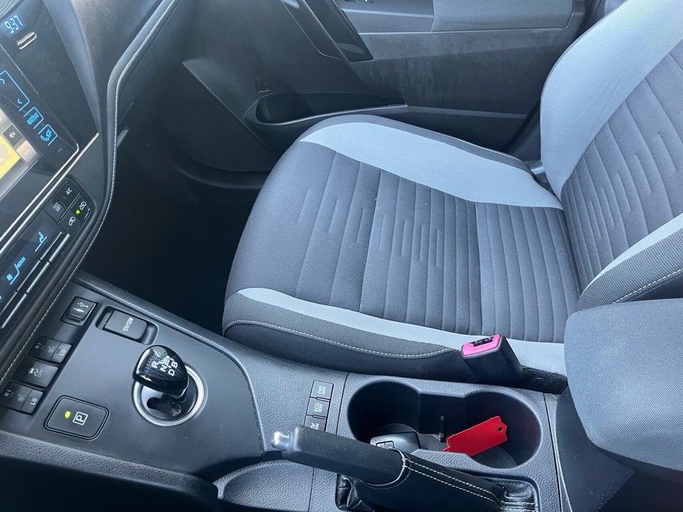Toyota Auris 1,8 Hybrid H2 Comfort Touring Sports CVT 5d