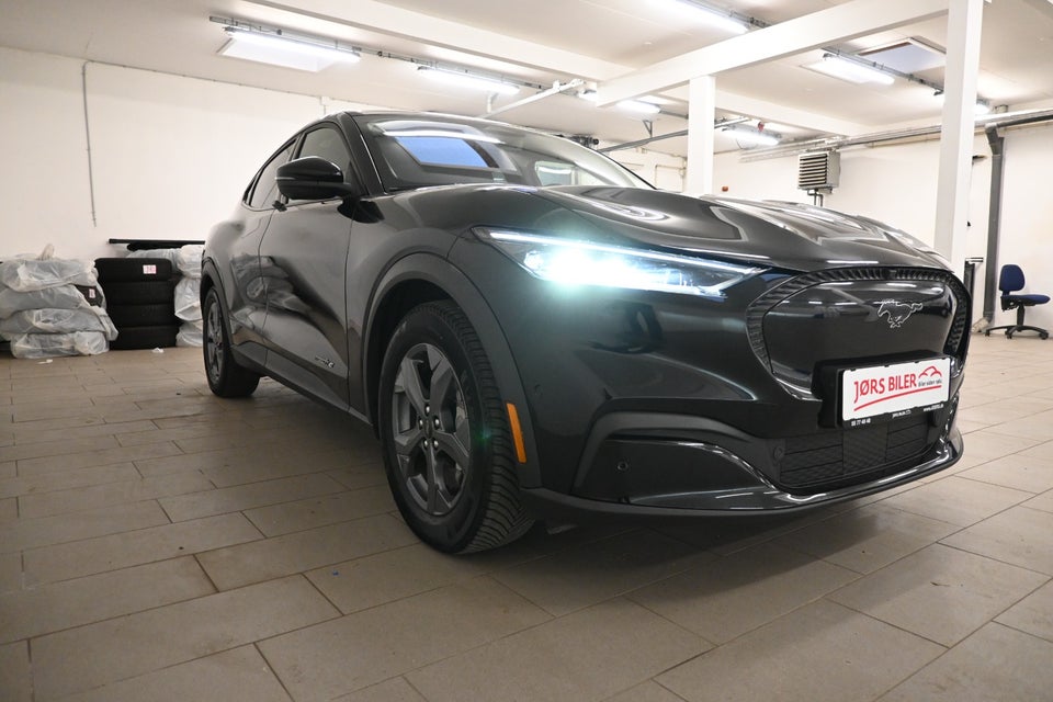 Ford Mustang Mach-E 70 Standard Range 5d