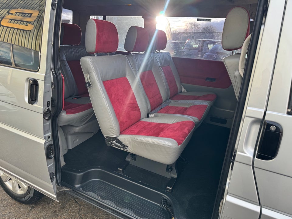 VW Caravelle 2,5 TDi 150 Comfortline kort 10prs 4d