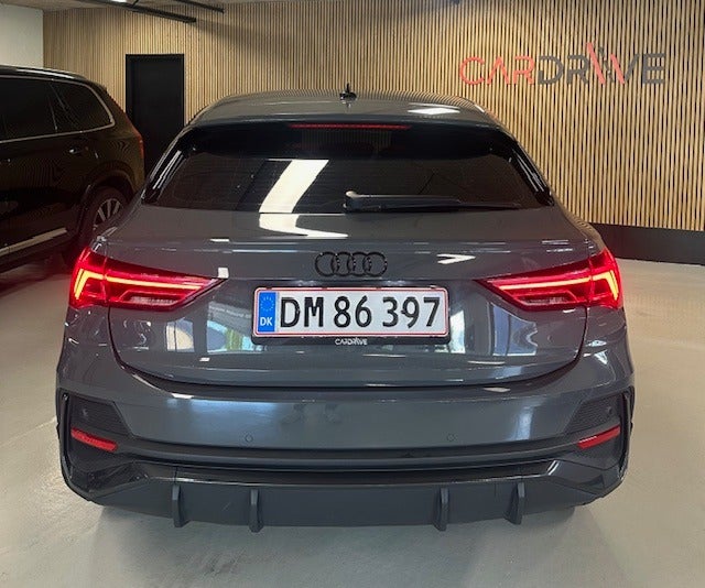 Audi Q3 45 TFSi e Attitude plus Sportback S-tr. 5d