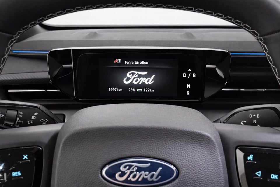 Ford Capri 77 Premium Extended Range 5d