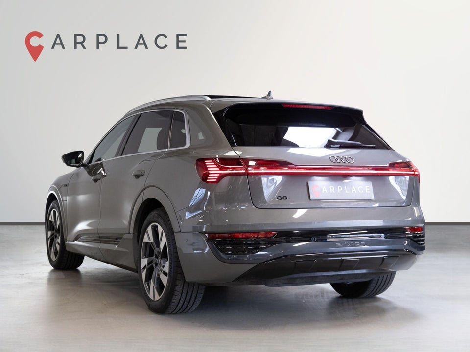 Audi Q8 e-tron 50 quattro 5d