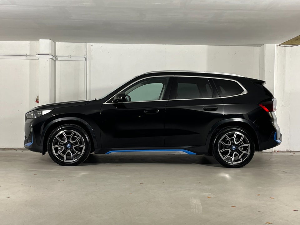 BMW iX1 xDrive30 X-Line 5d