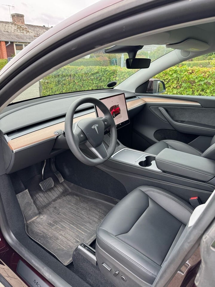 Tesla Model Y RWD 5d