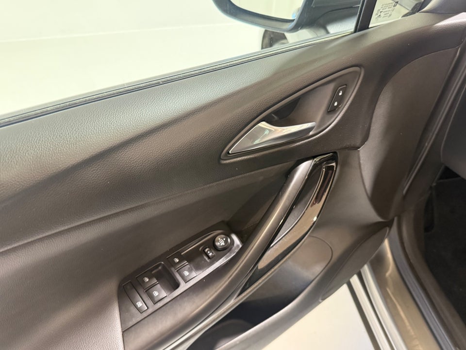 Opel Astra 1,5 D 105 Elegance Sports Tourer 5d