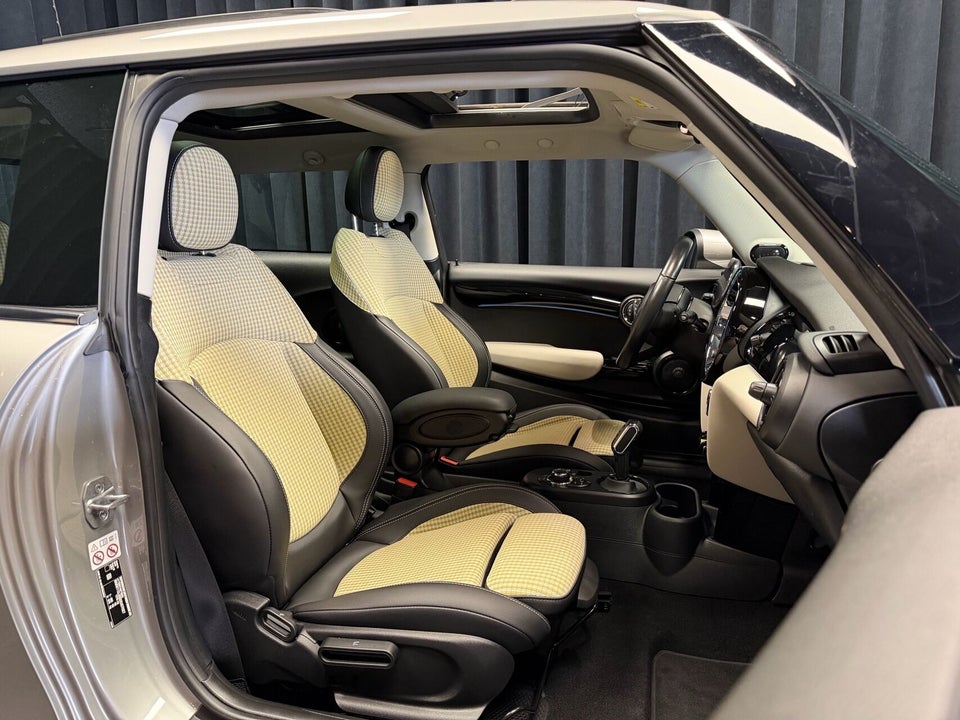 MINI Cooper SE Edition Premium Plus 3d