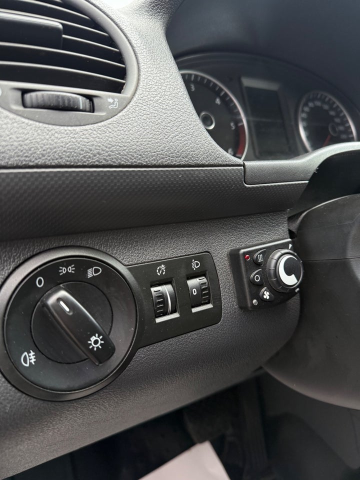 VW Caddy Maxi 1,6 TDi 102 DSG BMT Van 4d