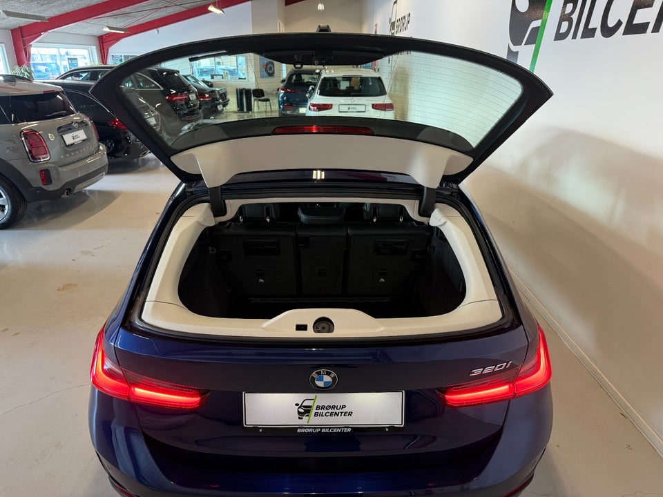 BMW 320i 2,0 Touring Sport Line aut. 5d