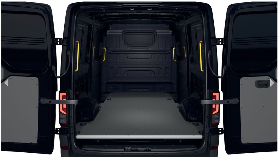 VW Crafter 35 2,0 TDi 177 Comfort Kassevogn L3H2 aut. 4Motion