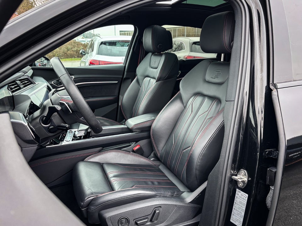 Audi Q8 e-tron 55 S-line Sportback quattro 5d