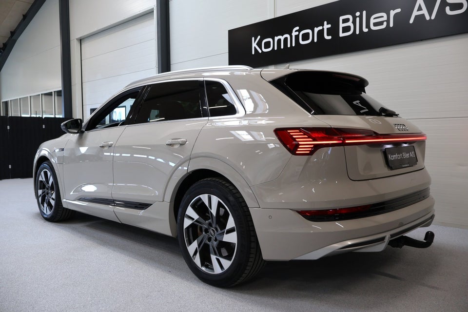 Audi e-tron 55 S-line quattro 5d