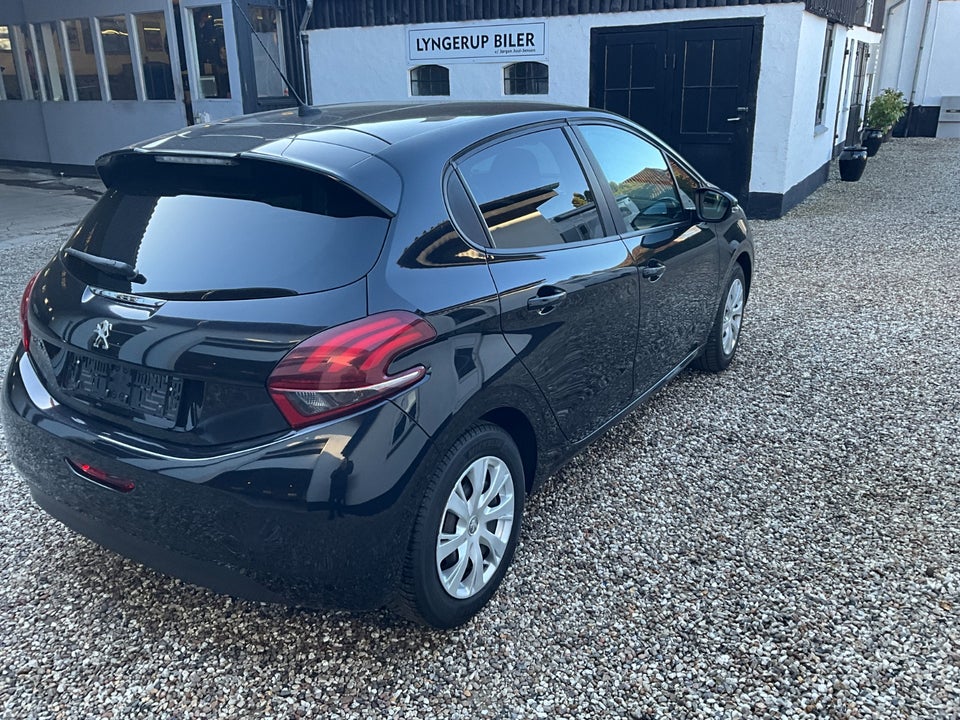 Peugeot 208 1,2 VTi 82 Active 5d