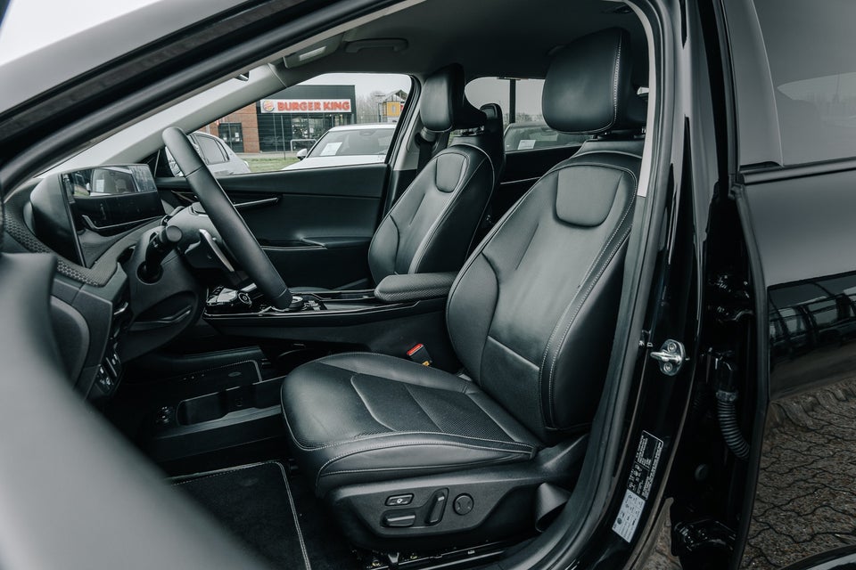 Kia EV6 77 Long Range Upgrade 5d