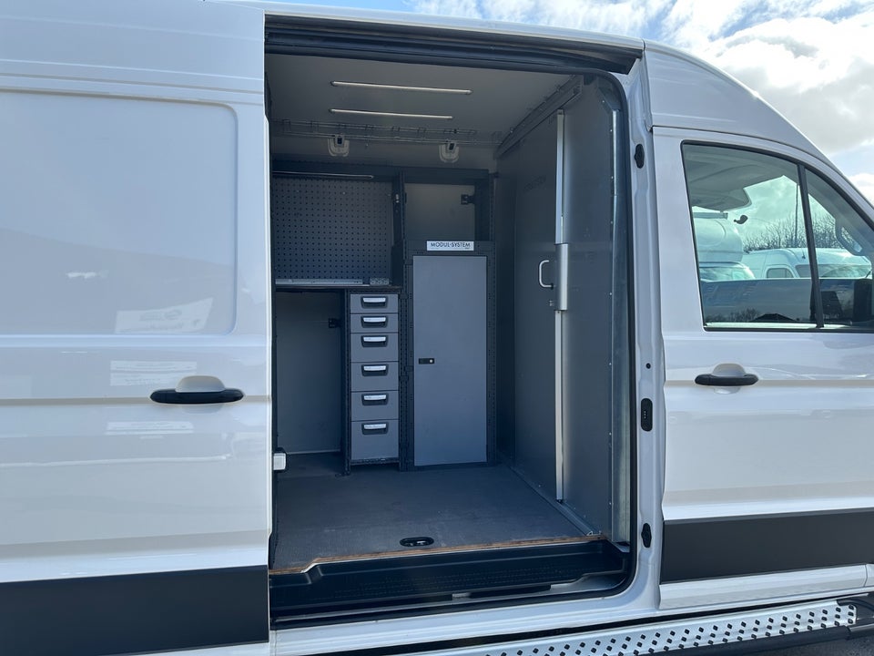 VW Crafter 35 2,0 TDi 140 Kassevogn L3H2 aut.